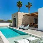 Salty Sun Luxury Villas
