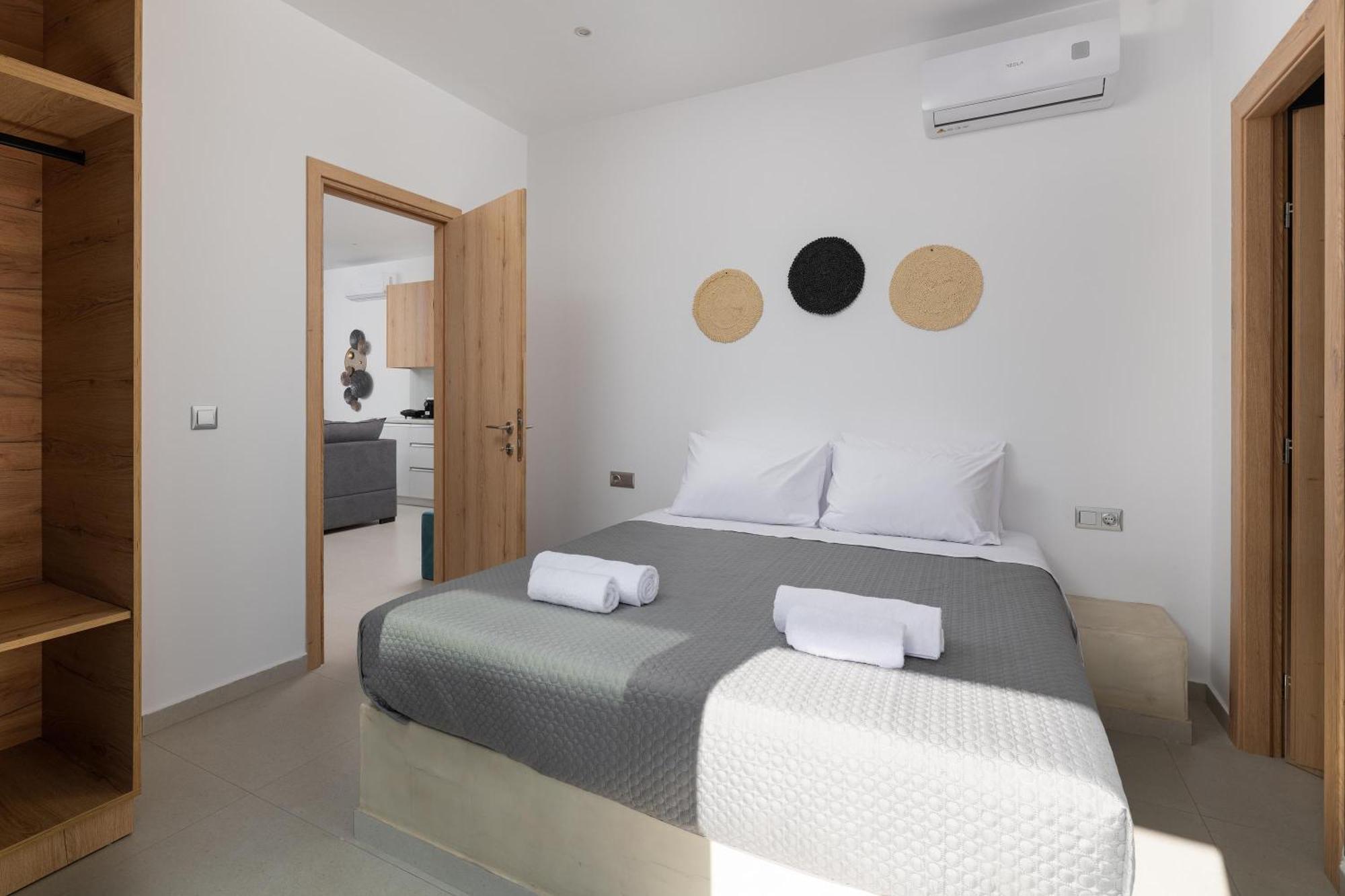 Salty Sun Luxury Villa Kremastí